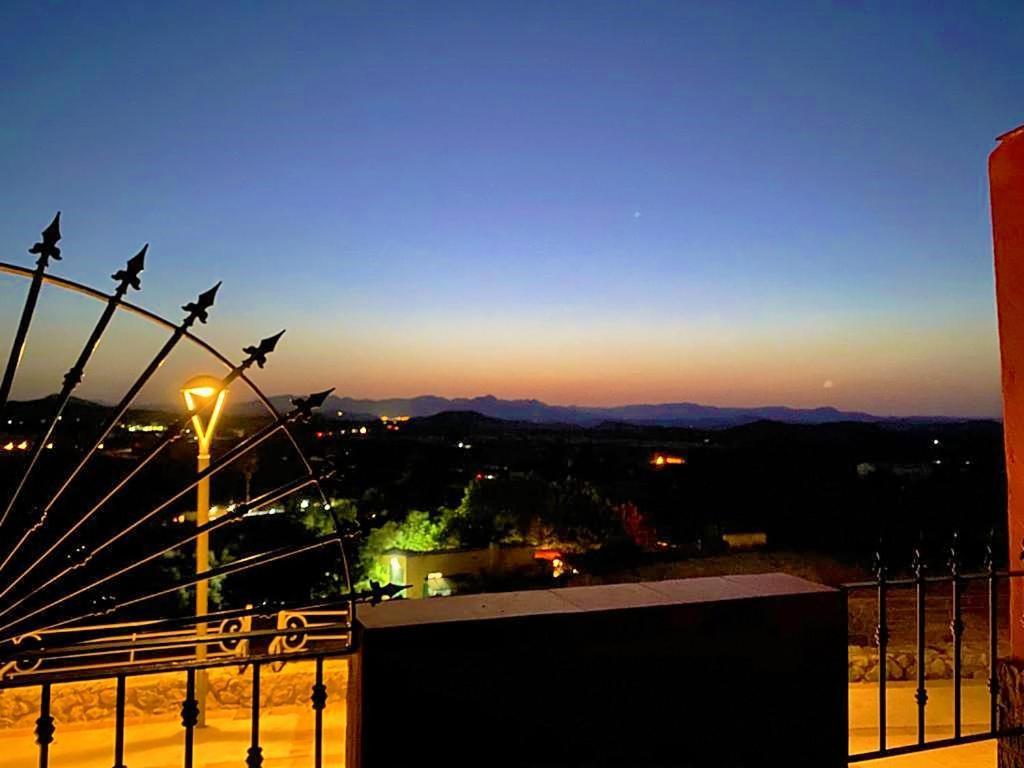 Vivienda De Estilo Rustico Con Piscina La Grana Villa บูยาส ภายนอก รูปภาพ